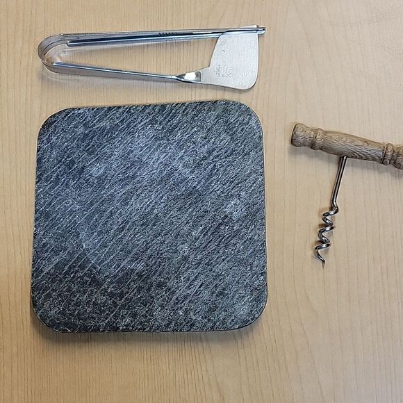 Wine Bottle S&P shakers, Cork Screw, Cheese Cutter W/ Tray 2 Books - Picture 10 of 11